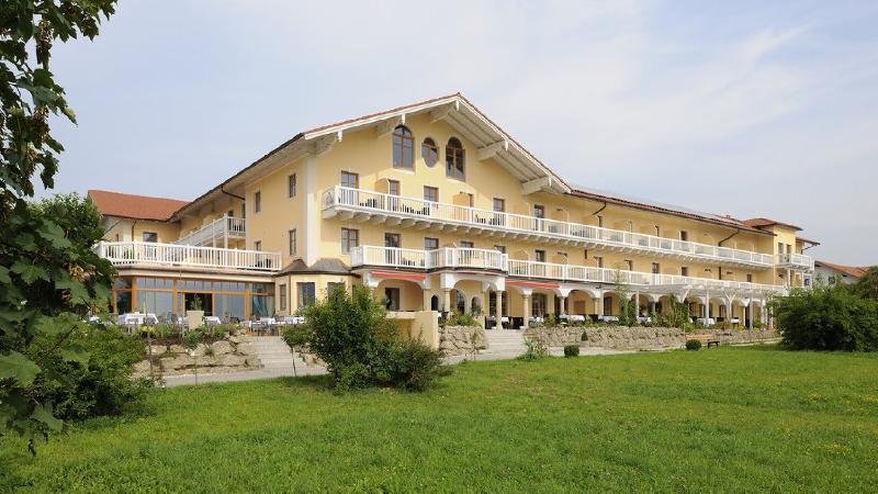 Wellness Natur Resort Gut Edermann Teisendorf Exterior photo